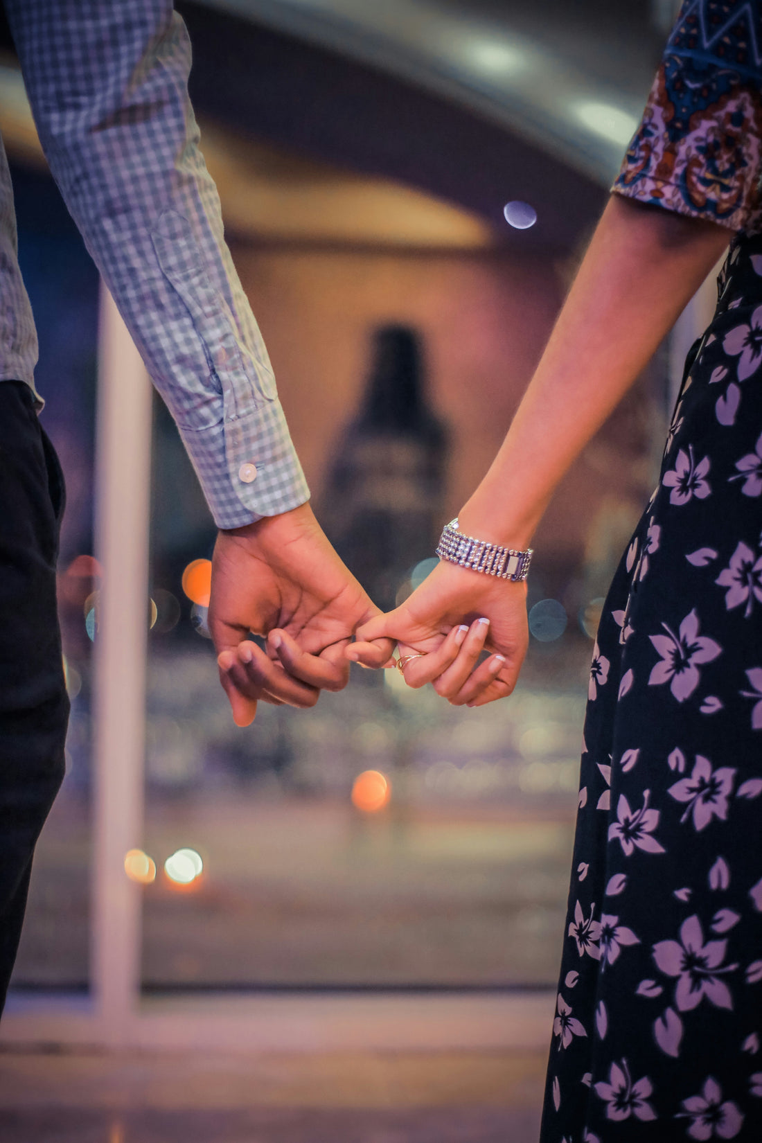 How to Give Your Partner a Back Massage They Will Never Forget